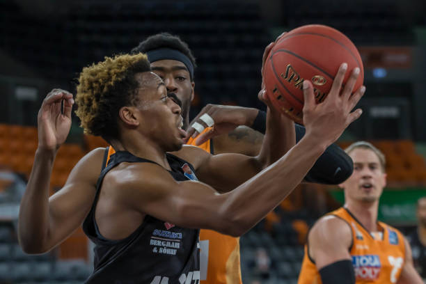 轮换队长制 轮换队长制