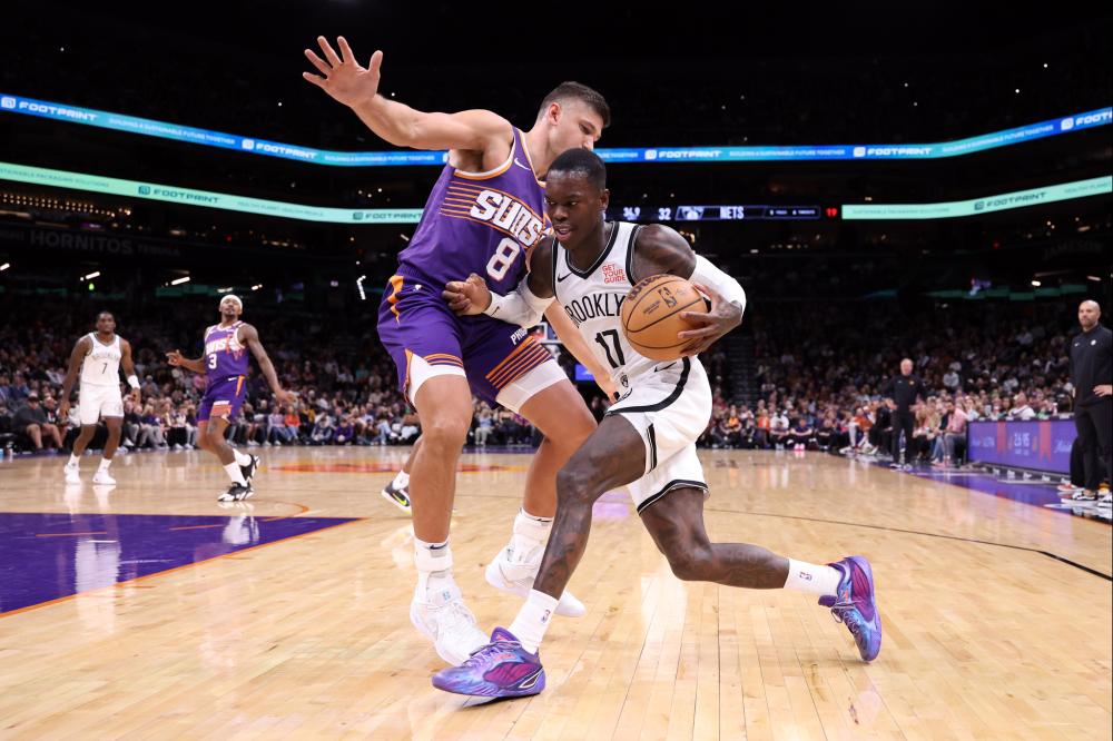 昂首迈向更 昂首迈向更